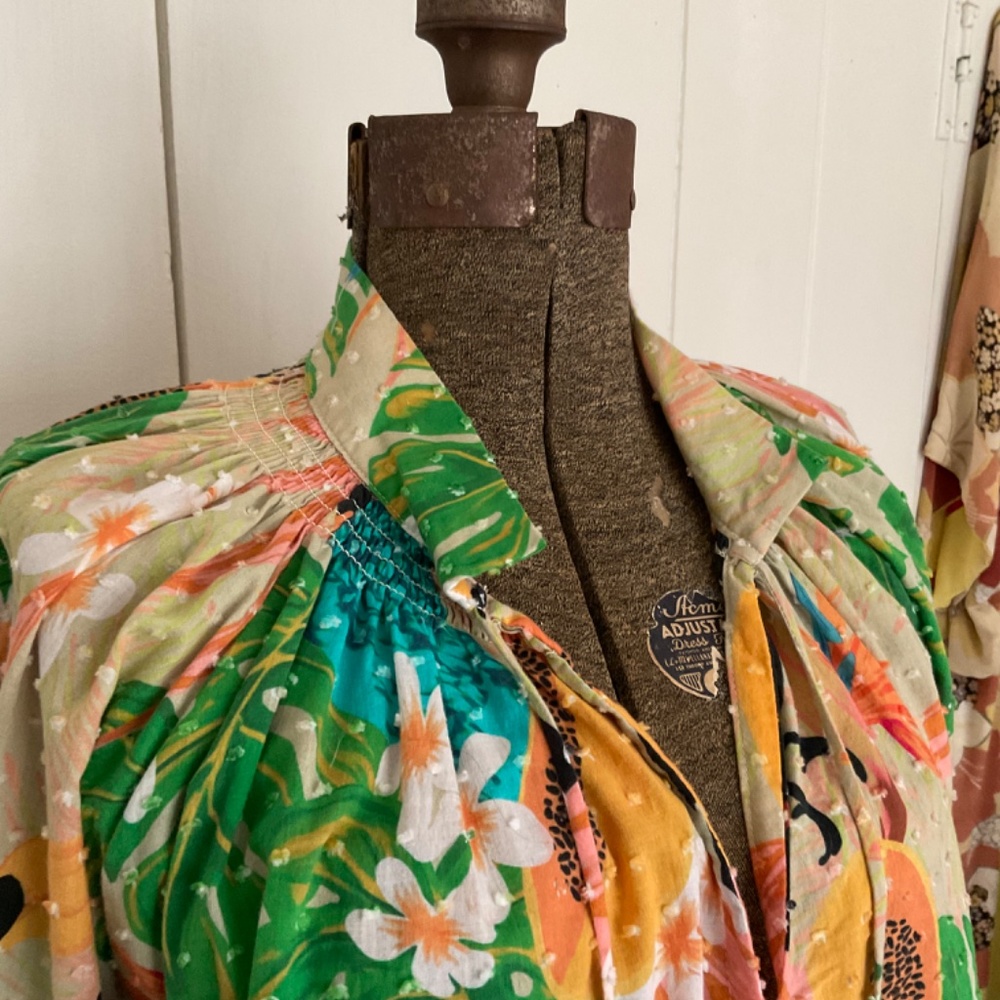 FARM Rio Multicolor Floral Blouse - Picture 3 of 12